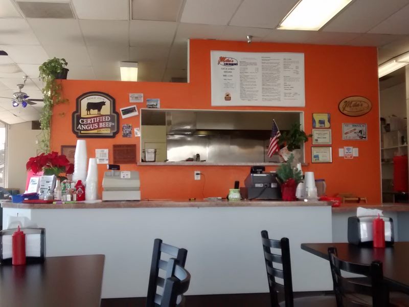 Mike's Grill interior
